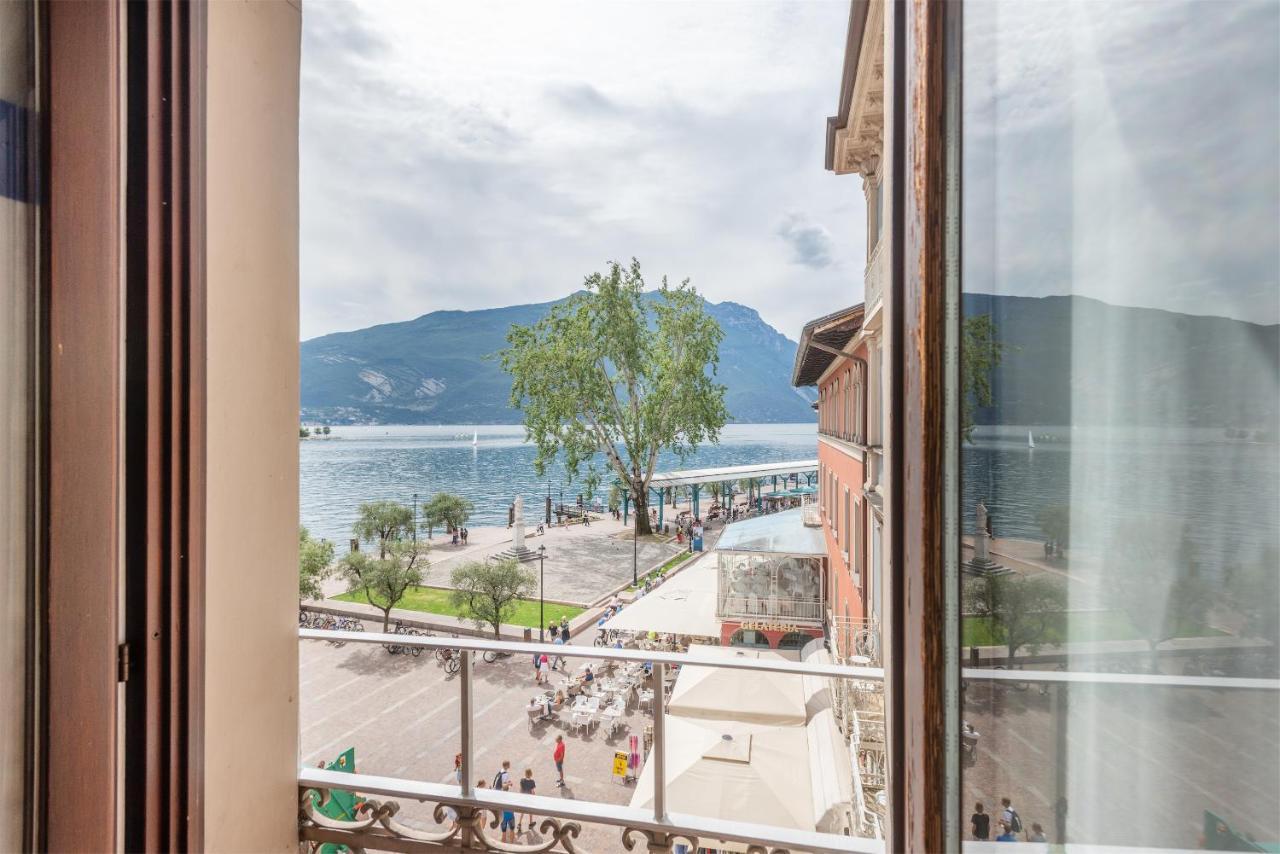 Casa La Torre, The View On The Lake Riva del Garda Bagian luar foto