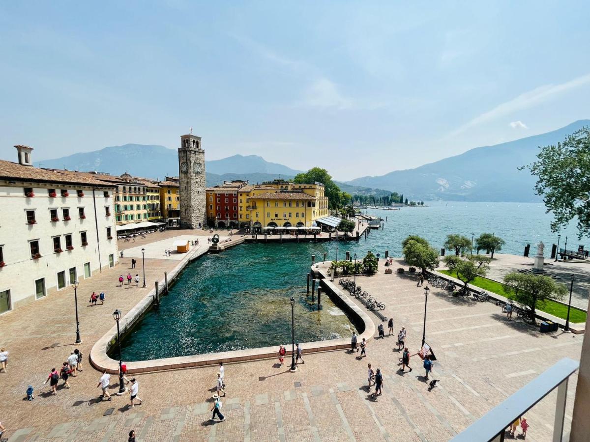 Casa La Torre, The View On The Lake Riva del Garda Bagian luar foto