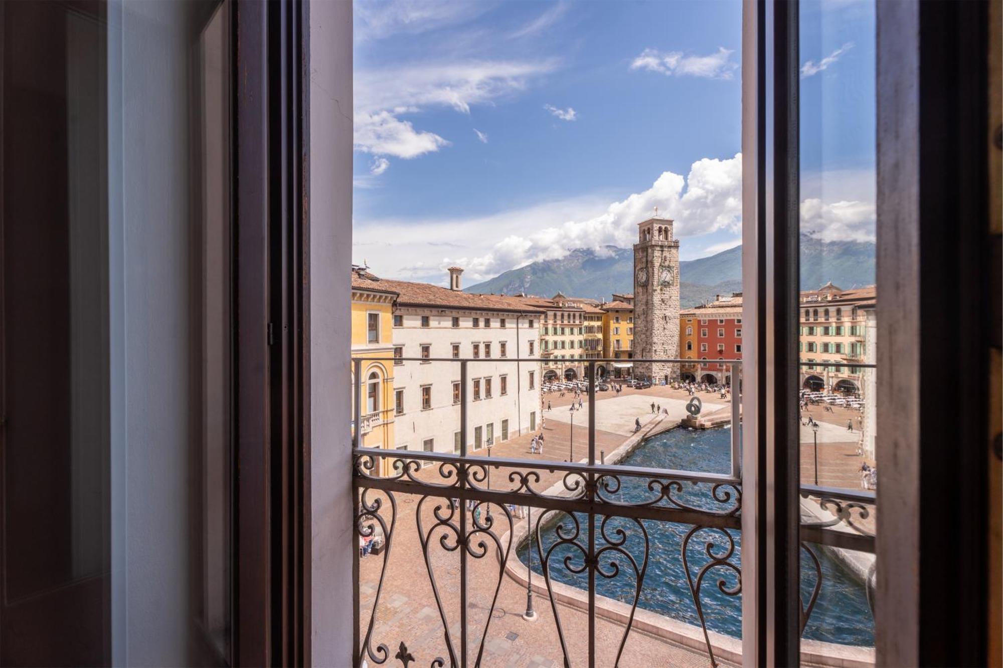 Casa La Torre, The View On The Lake Riva del Garda Bagian luar foto